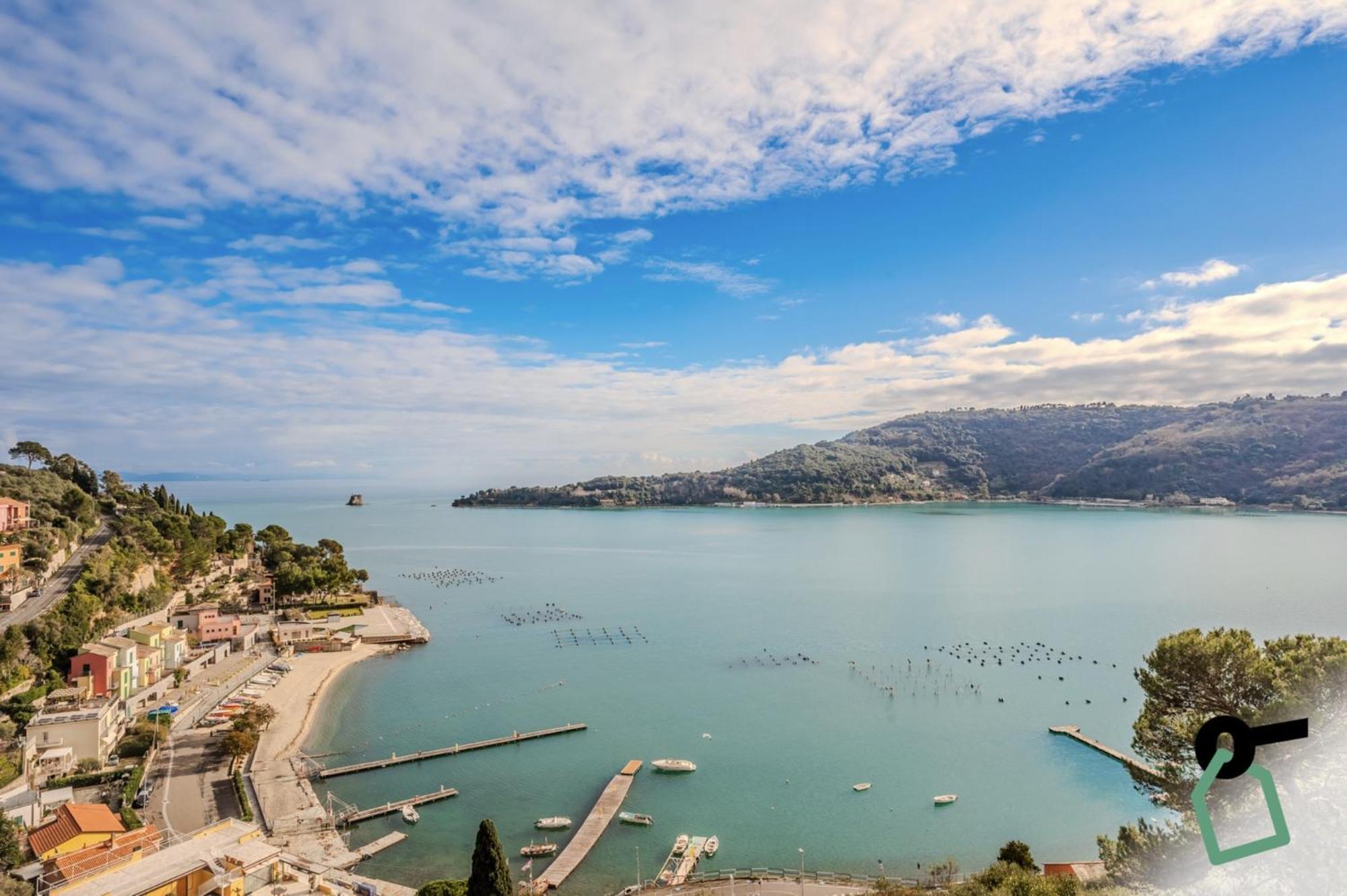Hotiday Room Collection - Porto Venere Bagian luar foto